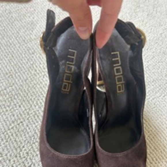 Women's Moda In Pelle Brown Suede Heels Size 5.5M - Picture 2 of 6